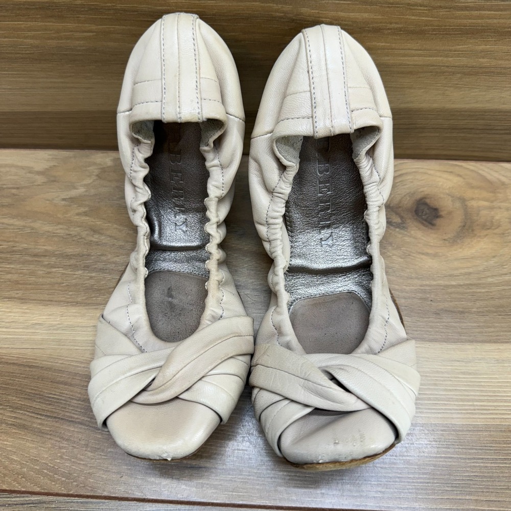 Burberry Soft Leather Knot Flats 37 Beige Stretch Scrunch Slip On